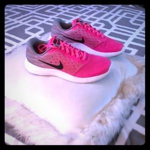 NIKE LUNARSTELOS NWOT